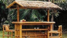 bamboo-tiki-bar-backyard